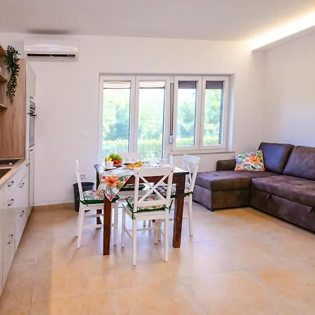 Sanbaldo 1br Terrace - Happy 科佩尔