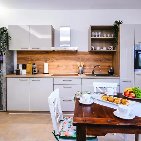 Sanbaldo 1br Terrace - Happy 公寓 *