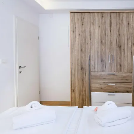 Sanbaldo 1br Terrace - Happy 公寓